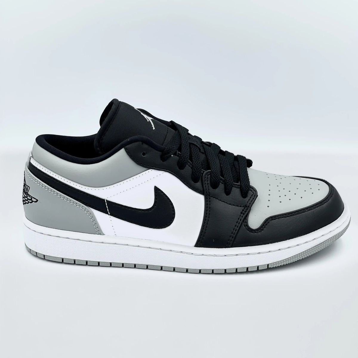 Jordan 1 Low “light grey and black”