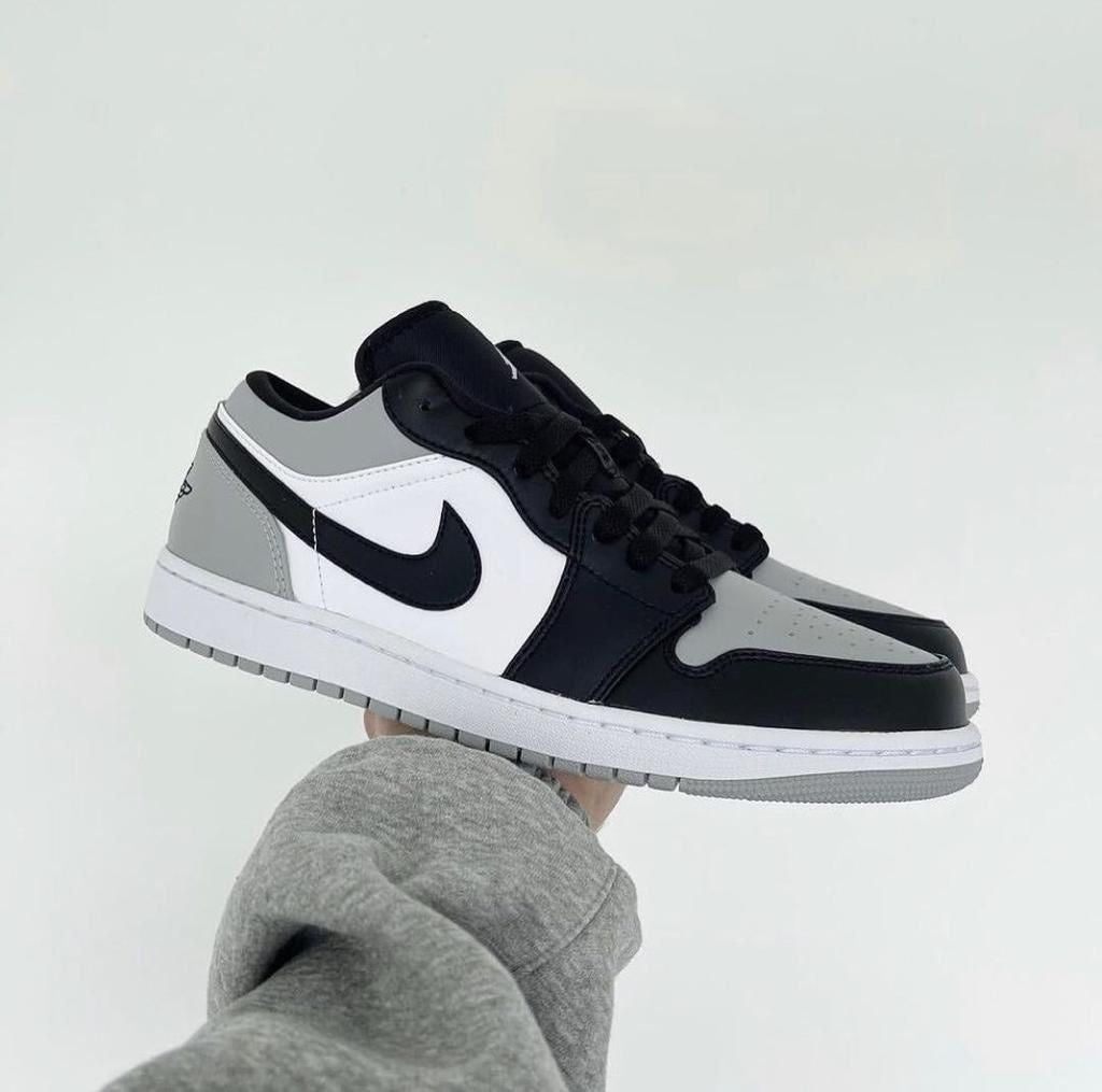 Jordan 1 Low “light grey and black”