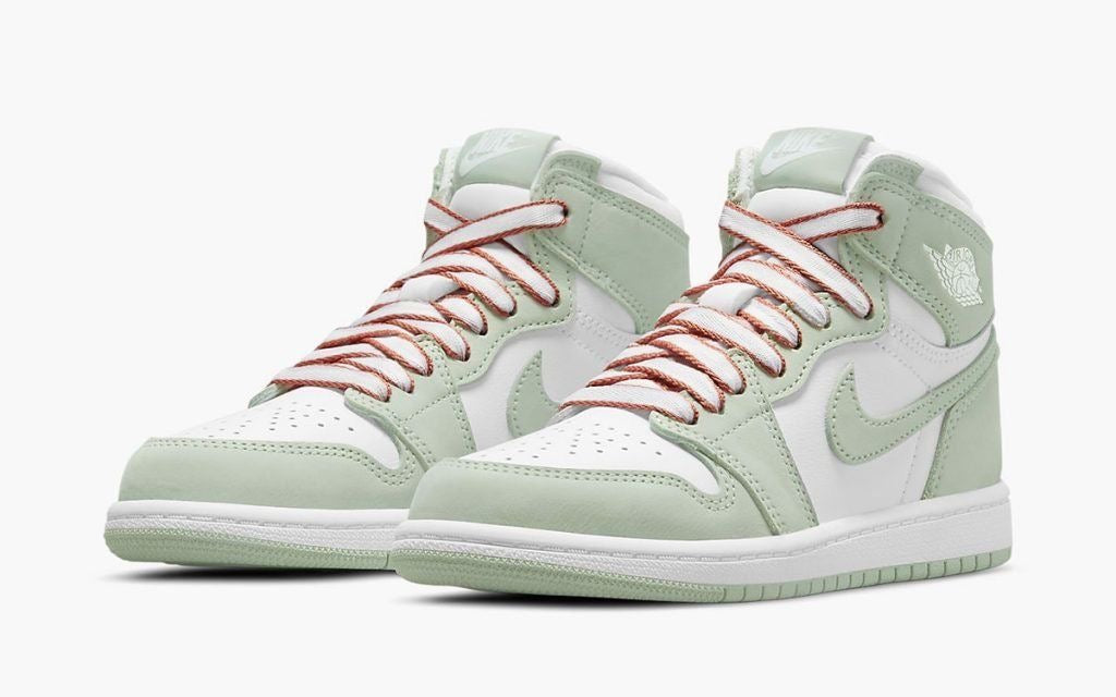 WMNS AIR JORDAN 1 HIGH OG
"Seafoam"