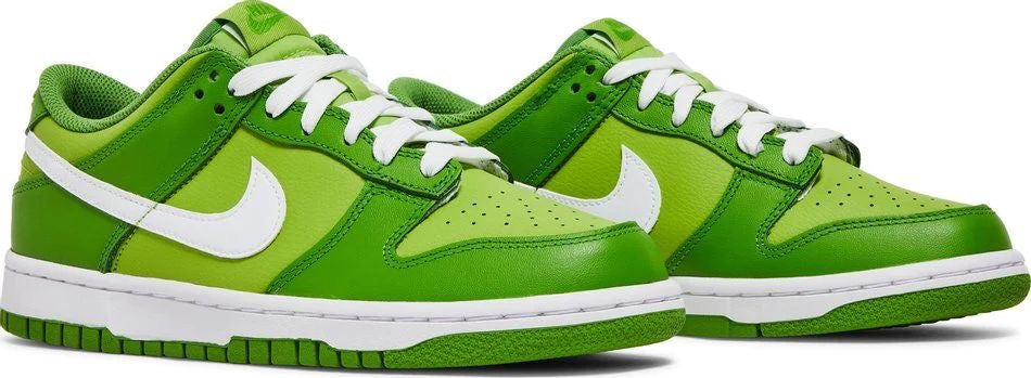 Nike Dunks Low “chlorofyll”