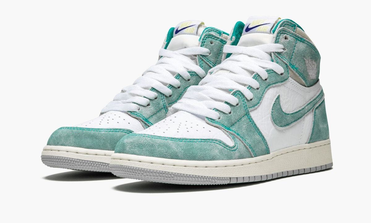 Air Jordan 1 Hyper Royal “turbo green”