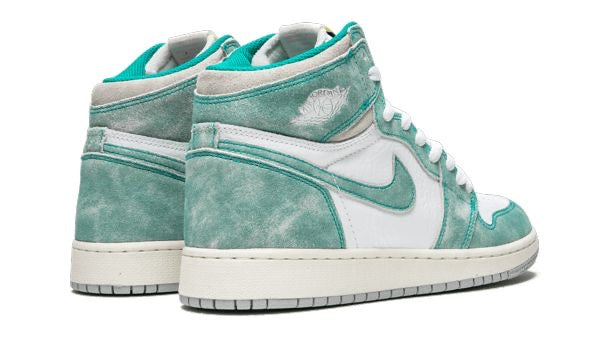 Air Jordan 1 Hyper Royal “turbo green”